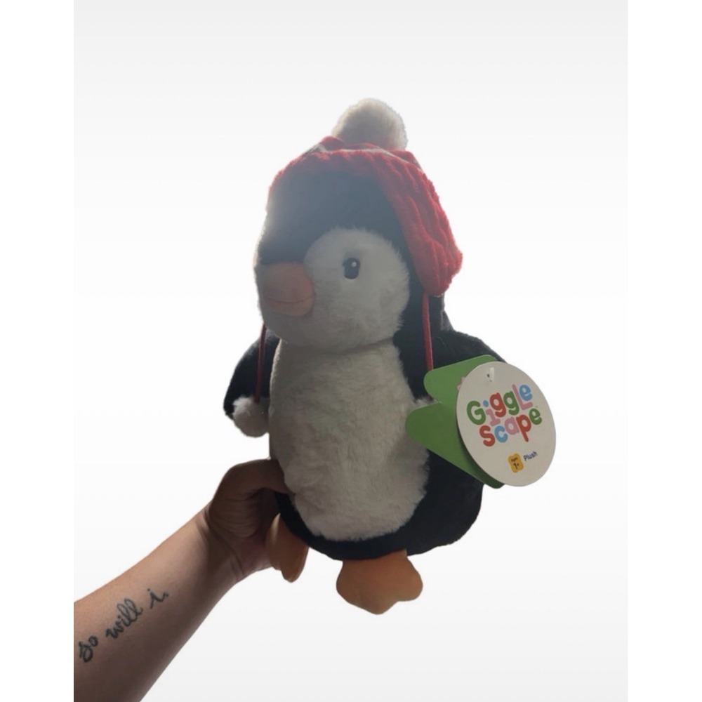 Giggle Scape NWT Penguin Plush with Winter Hat New with Tags Christmas Holiday